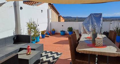 Apartment 'La Manchega' with Mountain Views, Wi-Fi and Air Conditioning