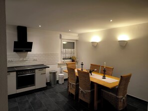 Dining - House Rosalinde (Klüsserath)