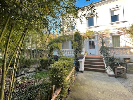 Property grounds. Apartment 'Bleue' with Shared Terrace, Shared Garden and Wi-Fi