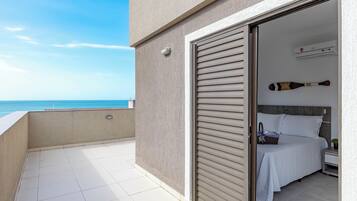 Phòng 2 giường đơn Deluxe, quang cảnh bãi biển | Hiên