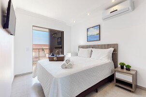Twin Room, Sea View | Wi-fi percuma