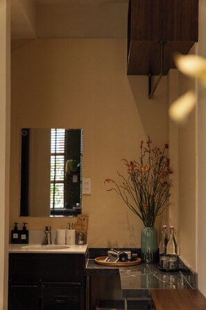 Luxury Room | Bathroom