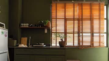 Habitación de lujo | Escritorio, wifi gratis y ropa de cama