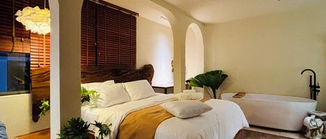 Superior Room | Desk, free WiFi, bed sheets