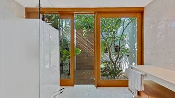 Villa | 6 bedrooms, Internet