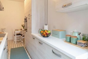 Dining - Superior Apartment with Balcony (ROMA)