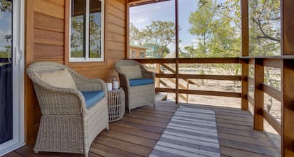 Large 1-Bed-Lagoon Hideaway-Maya Beach, Placencia