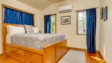 1 habitación, tabla de planchar con plancha, wifi gratis y ropa de cama