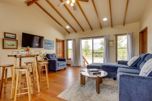 Spacious 2-Bedroom-Lagoon Views-Pool-Maya Beach