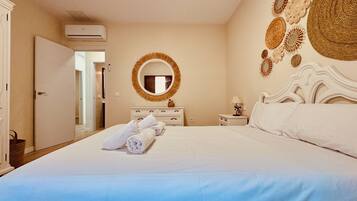 2 makuuhuonetta, silitysrauta/-lauta