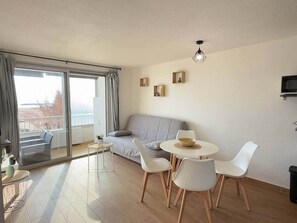 Apartment | Living area - Modern Apartment With Sea View Valras (Valras-Plage)