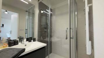 Apartment | Bilik Mandi | Pengering rambut