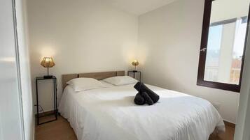 Apartment | 1 bedroom, bed sheets