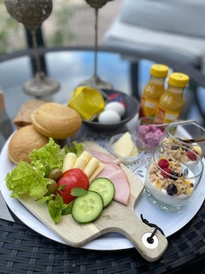 Breakfast meal
