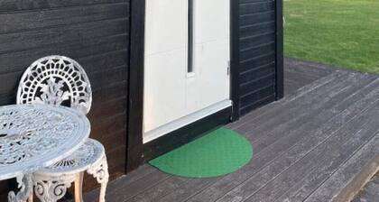 Cozy mini house with Scandinavian design. Pet friendly and close to nature.