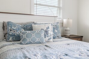 3 bedrooms, iron/ironing board, WiFi, bed sheets - Juniper Presents: Rocky Gap Getaway - Walk to Beach, Trails + Nr St. Joe Fun (Benton Harbor)