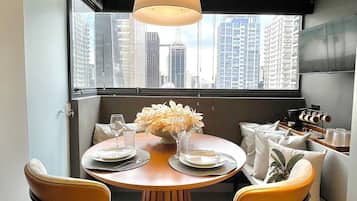 Estúdio luxo | Opções para refeição