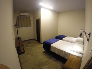 Basic Twin Room | Free WiFi, bed sheets
