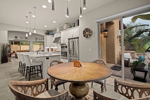 Dining - Vista Sol - Private, Hot Tub, Outdoor Living (Sedona)