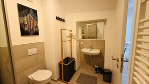 Shower, free toiletries, hair dryer, towels - The Cozy Corner – Passau (Passau)