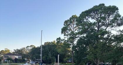 3 bed 2-1/2 bath Townhome in quiet residential neighborhood of Niceville!