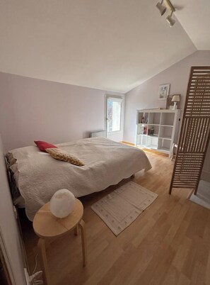 4 bedrooms, WiFi, bed sheets