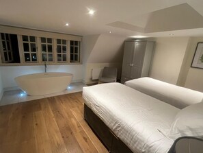 1 bedroom, iron/ironing board, WiFi, bed sheets - One bedroom apartment (Birmingham)