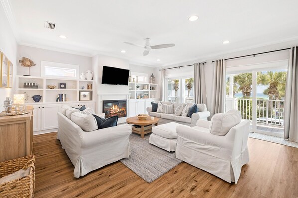 テレビ、書斎 / ワークスペース