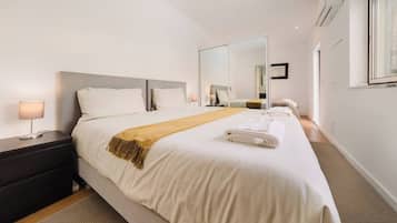 4 Schlafzimmer, Bügeleisen/Bügelbrett, kostenloses WLAN, Bettwäsche