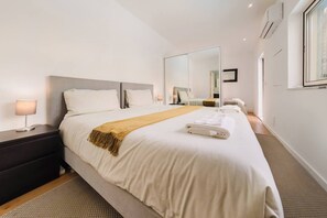 4 Schlafzimmer, Bügeleisen/Bügelbrett, kostenloses WLAN, Bettwäsche