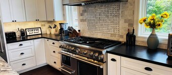 LUXURY 6 Bed/6Bath in Big Creek, Guest House, Private Dock, Golf Cart, Sleeps 22