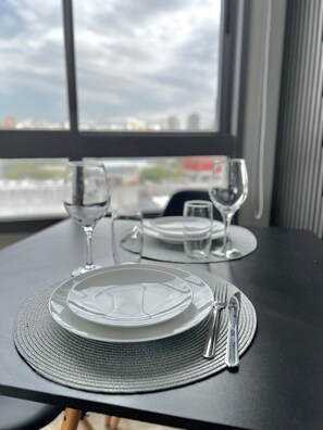 Basic Studio | Dining