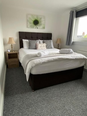 3 bedrooms, iron/ironing board, free WiFi, bed sheets