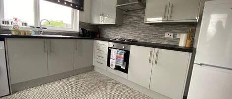 Fridge, microwave, oven, coffee/tea maker