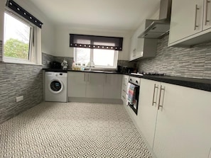 Fridge, microwave, oven, coffee/tea maker