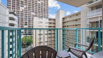 Studio Suite, Multiple Beds, Balcony (Aloha Surf Waikiki) | Property grounds