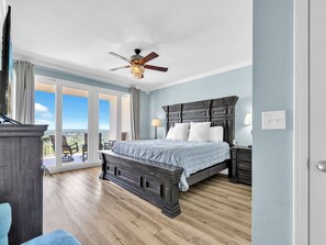 3 bedrooms, iron/ironing board, travel cot, free WiFi