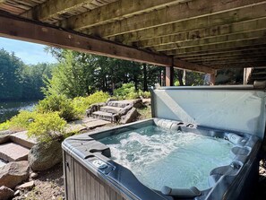 Bain à remous extérieur