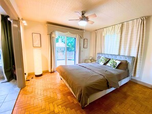 3 bedrooms, iron/ironing board, WiFi, bed sheets