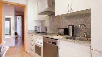 Fridge, microwave, oven, dishwasher