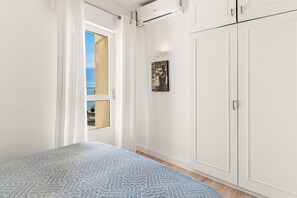 1 bedroom, iron/ironing board, WiFi, bed sheets - Apartment 'Benalbeach Sea Front' with Sea View, Wi-Fi and Air Conditioning (Benalmádena)