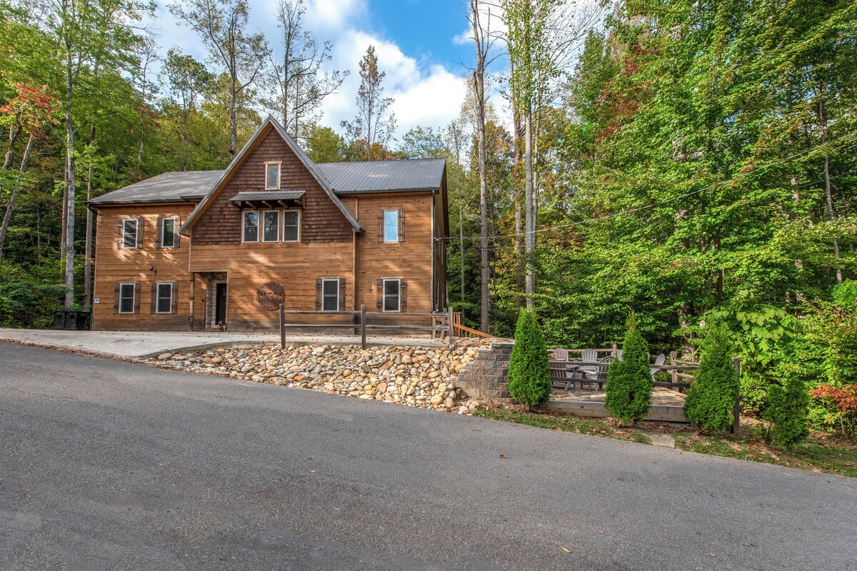 Photo 103 of Luxury Gatlinburg Cabin • Indoor Pool • Pet-Friendly • Hot Tub • Theater • Game