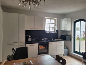 Microwave, stovetop, dishwasher - Cozy vacation apartment in an old farmhouse newly renovated 2025 (Strullendorf)