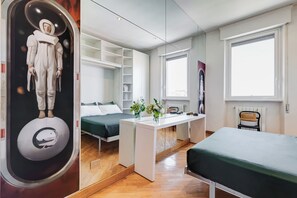 1 bedroom, iron/ironing board, internet, bed sheets