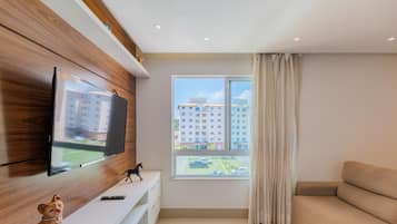Basic Apartment | Living area