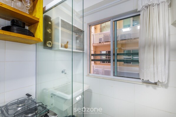 Basic Apartment | Private kitchen