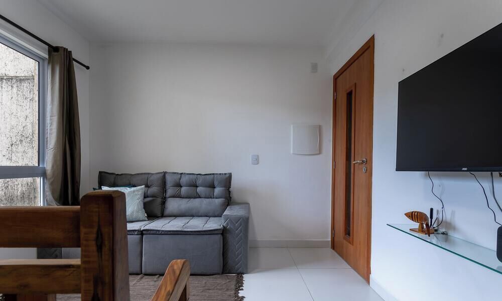 Apartamento básico | Área de estar | TV