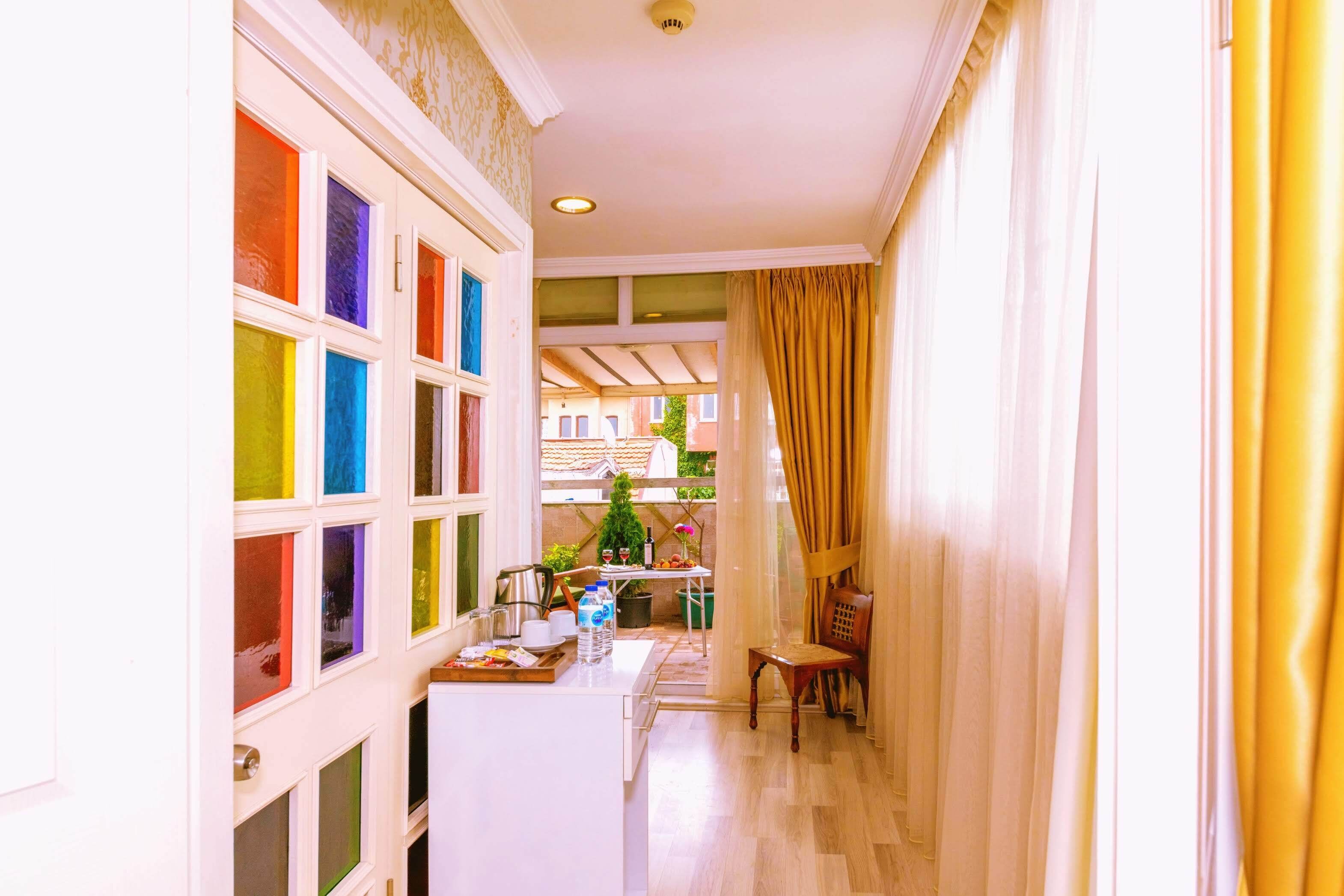 تجهيزات عازلة للصوت وواي فاي مجانًا