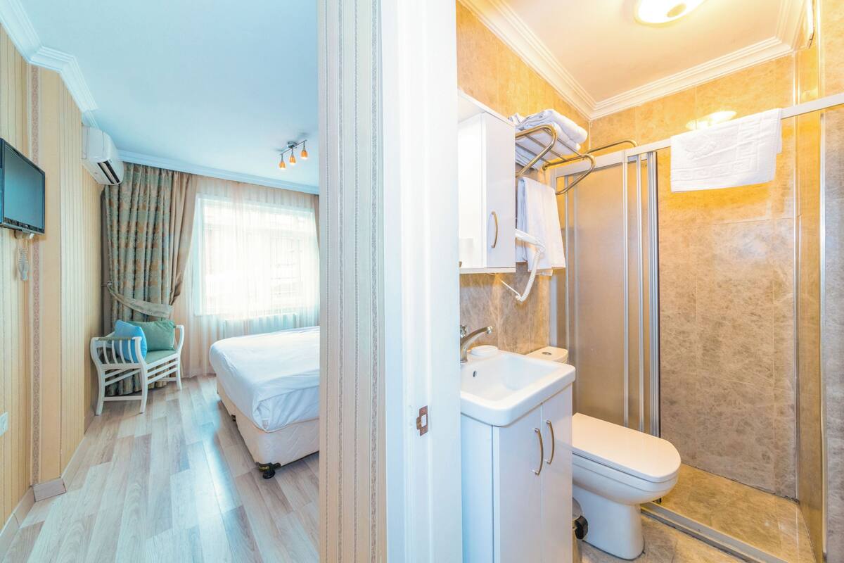 Soundproofing, WiFi (free)