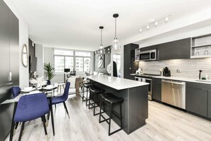 Cookware/dishes/utensils - Luxxe 2BR Oasis with Scenic Rooftop & Gym (Arlington)